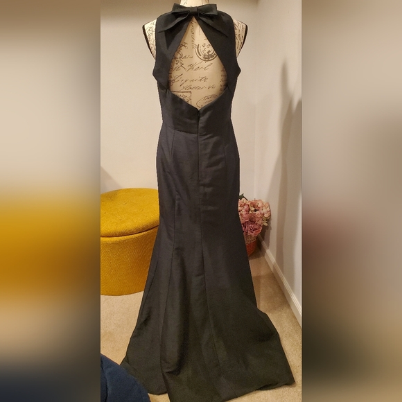 ALFRED SUNG WOMEN'S BLACK OPEN BOW BACK, BALLGOWN PARTY DRESS, SIZE 10. - Picture 3 of 12